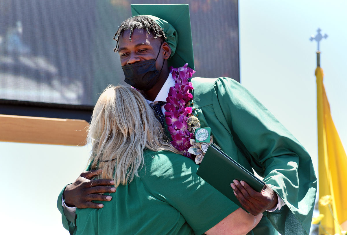 060921-smt-news-sjhs-graduation-007